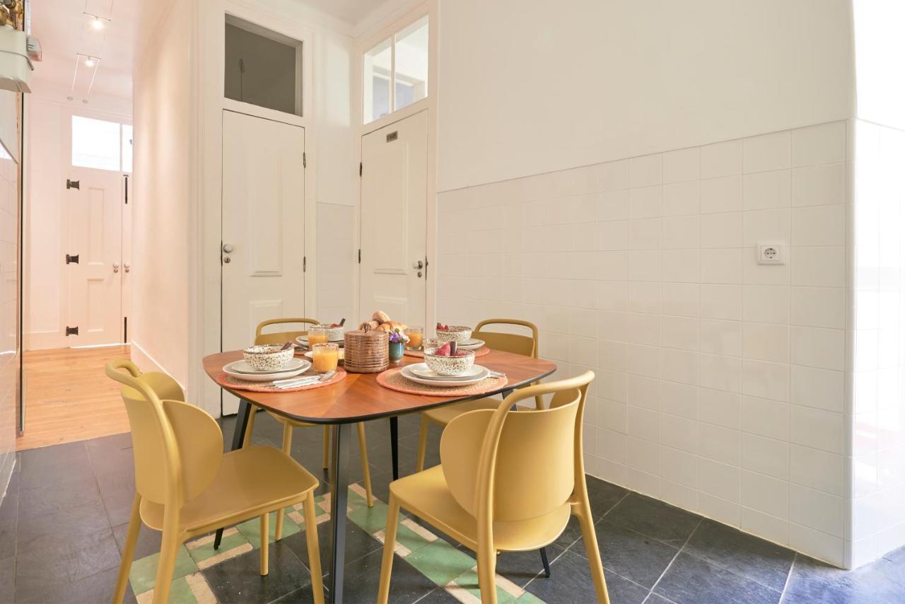 Sunny Pink Street Historical Apt, By Timecooler Lisboa